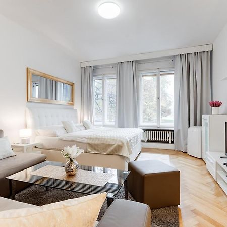 Exclusive Riverside Apartment In The Heart Of פראג מראה חיצוני תמונה