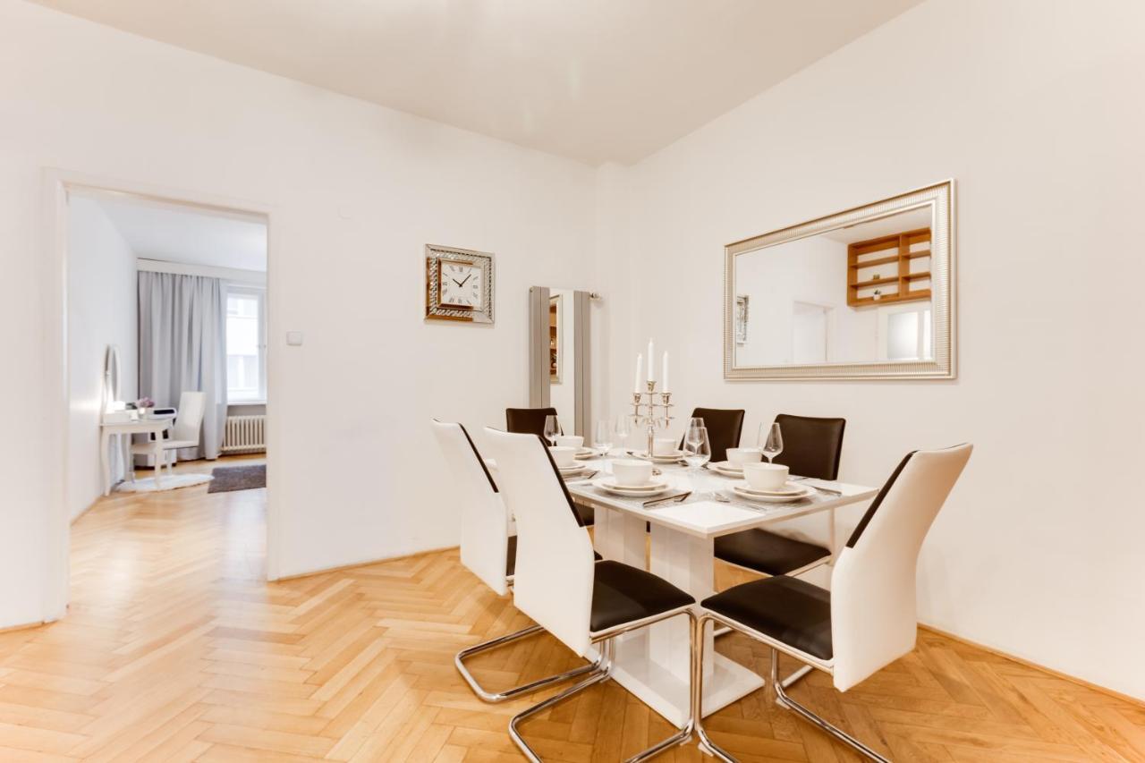 Exclusive Riverside Apartment In The Heart Of פראג מראה חיצוני תמונה