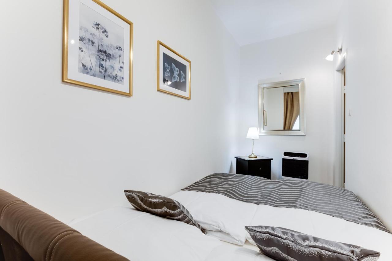 Exclusive Riverside Apartment In The Heart Of פראג מראה חיצוני תמונה