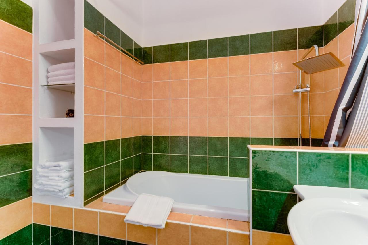 Exclusive Riverside Apartment In The Heart Of פראג מראה חיצוני תמונה