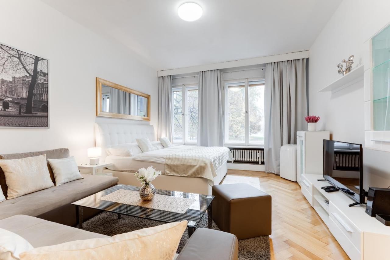 Exclusive Riverside Apartment In The Heart Of פראג מראה חיצוני תמונה